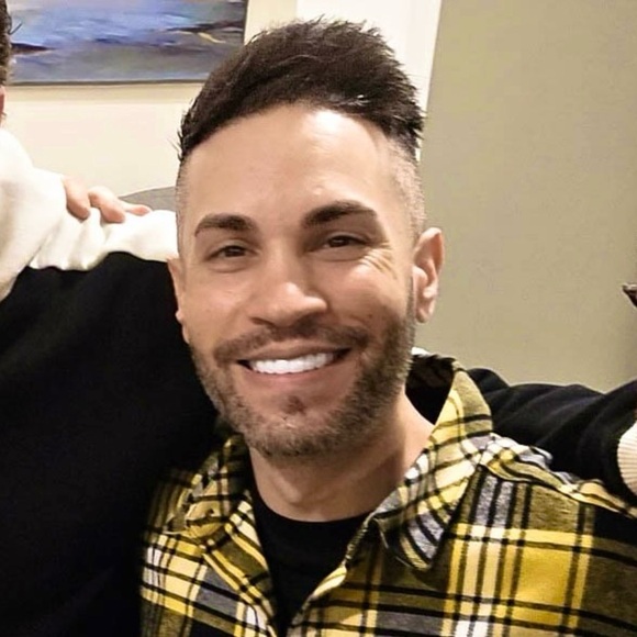 Hi, I'm Sal 🖐🏻 - Picture 2 of 2